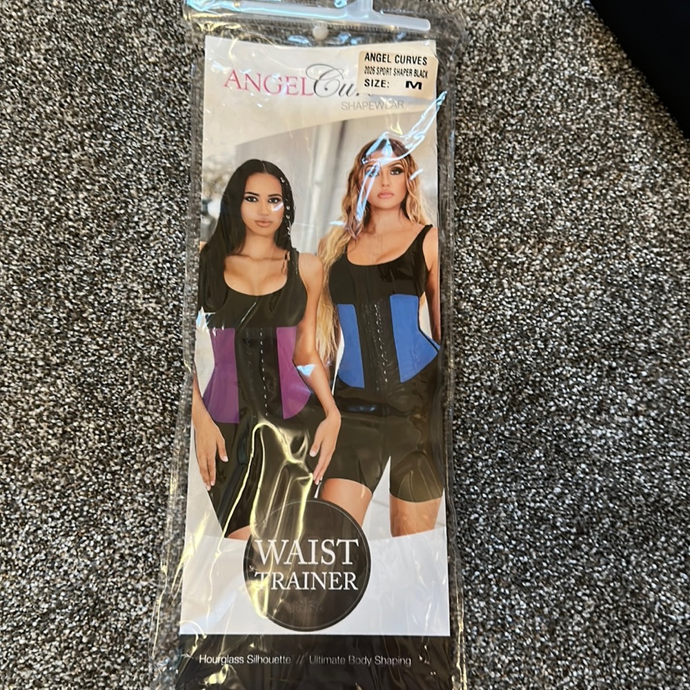 Angel curves waist trainer medium brand new